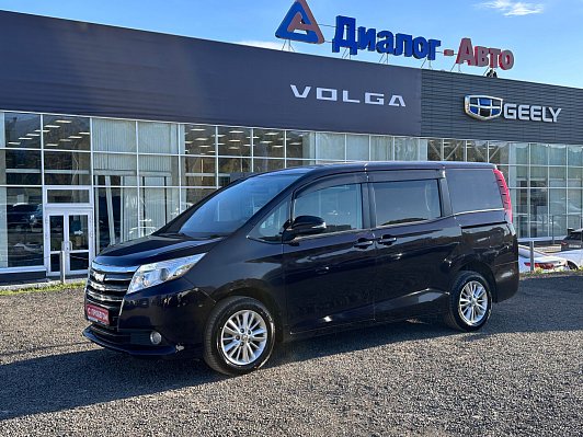 Toyota Noah, 2015 года, пробег 178702 км