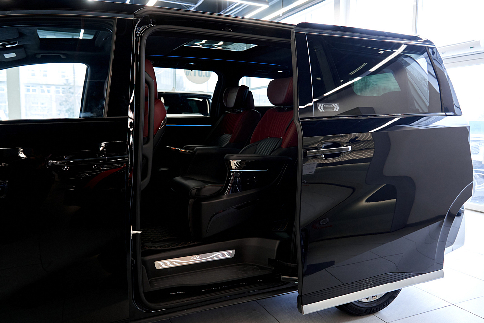 GAC M8 GX Premium, черный