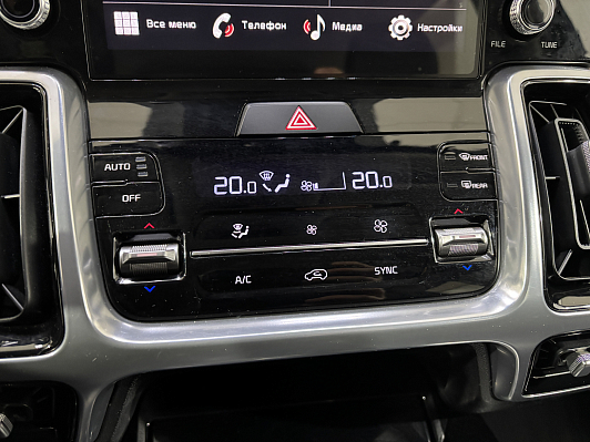 Kia Sorento Luxe, 2023 года, пробег 22200 км