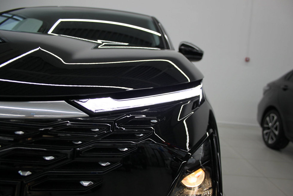 Omoda C5 Active, черный