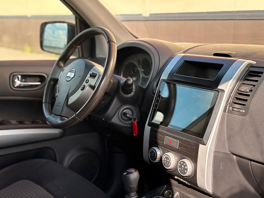 Nissan X-Trail SE, 2010 года, пробег 330000 км
