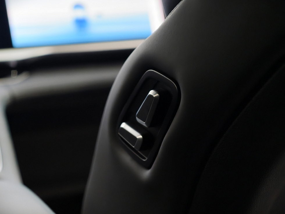 Geely Monjaro Флагман, зеленый