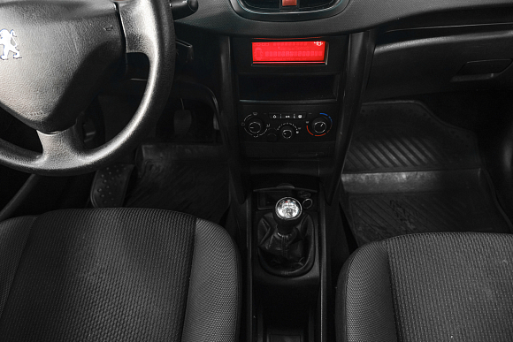 Peugeot 207, 2010 года, пробег 189000 км