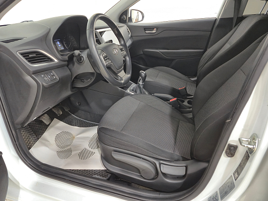 Hyundai Solaris Active, 2017 года, пробег 149526 км