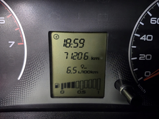 Lada (ВАЗ) Granta Luxe Prestige Glonass 21917-52-00E, 2015 года, пробег 71040 км