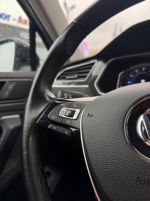Volkswagen Tiguan CONNECT, 2019 года, пробег 68561 км