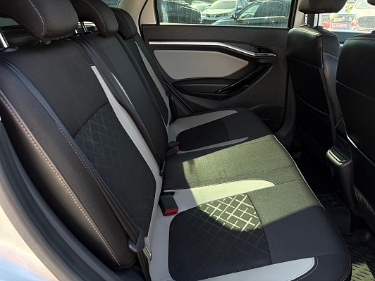 Lada (ВАЗ) Vesta Luxe, 2018 года, пробег 110355 км