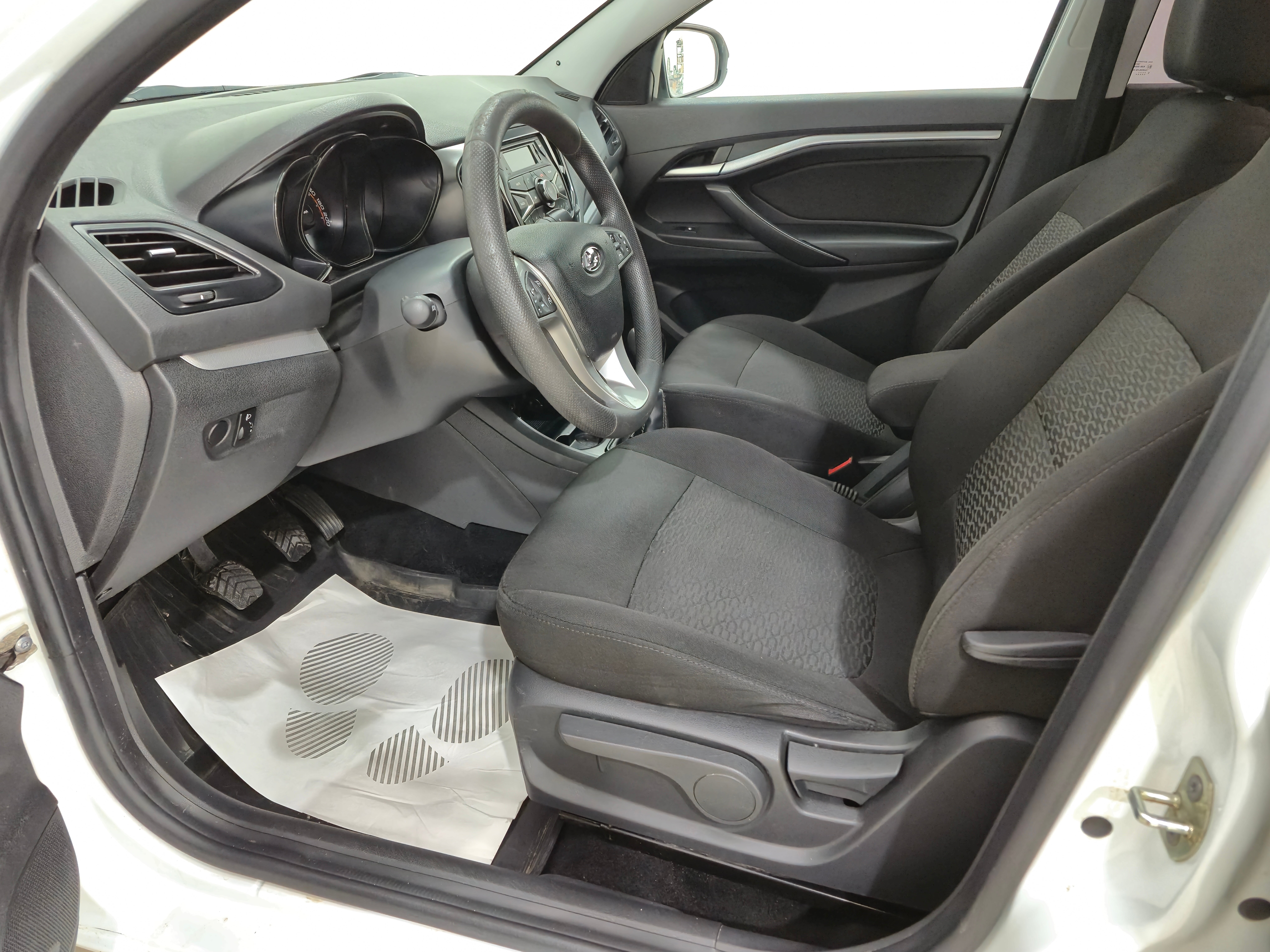 Lada (ВАЗ) Vesta Comfort Winter EnjoY Pro, 2018 года, пробег 153325 км