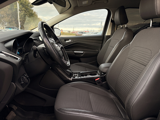 Ford Kuga Titanium, 2017 года, пробег 93500 км
