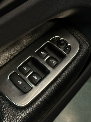 Volvo XC60 Inscription, 2018 года, пробег 52500 км