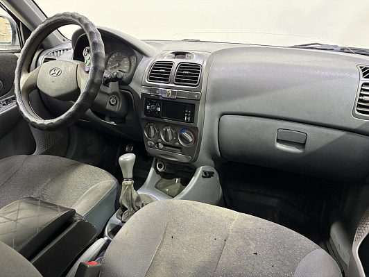 Hyundai Accent, 2002 года, пробег 336906 км