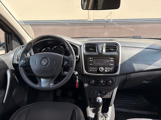 Renault Logan Confort, 2017 года, пробег 117113 км