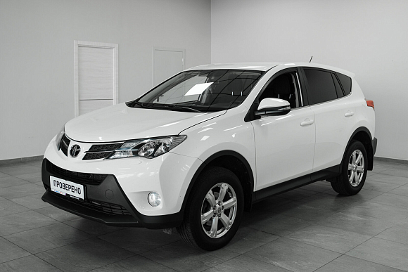 Toyota RAV4, 2015 года, пробег 122000 км