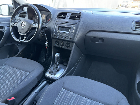 Volkswagen Polo Comfortline, 2018 года, пробег 49100 км