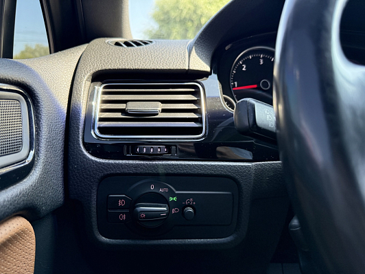 Volkswagen Touareg, 2011 года, пробег 195000 км