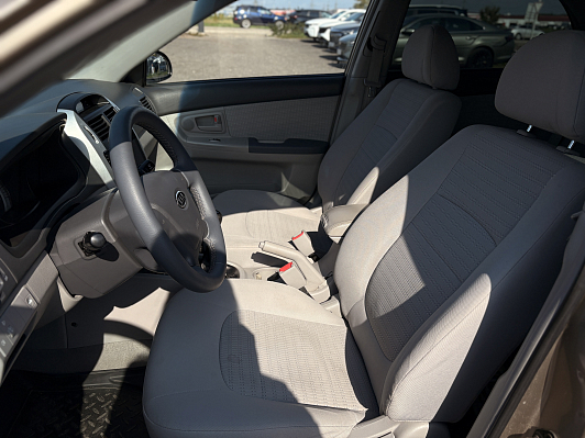 Kia Cerato, 2006 года, пробег 296000 км