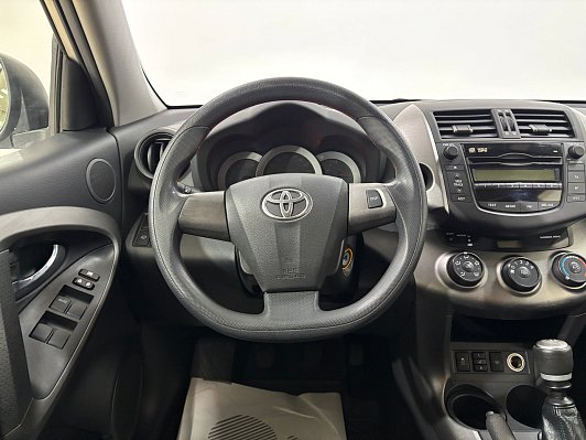 Toyota RAV4, 2012 года, пробег 156391 км