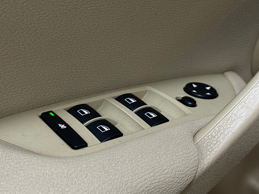 BMW X1, 2011 года, пробег 218145 км