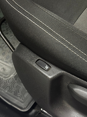 Renault Logan Stepway Life, 2021 года, пробег 98000 км