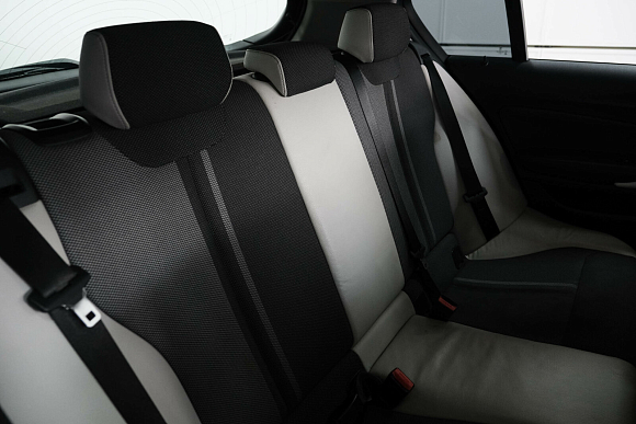 BMW 1 серии 118i Sport Line, 2016 года, пробег 86824 км