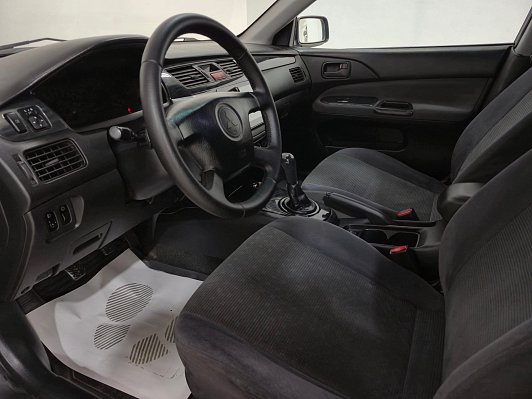 Mitsubishi Lancer, 2004 года, пробег 181755 км