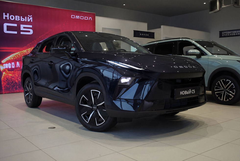 Omoda C5 , черный