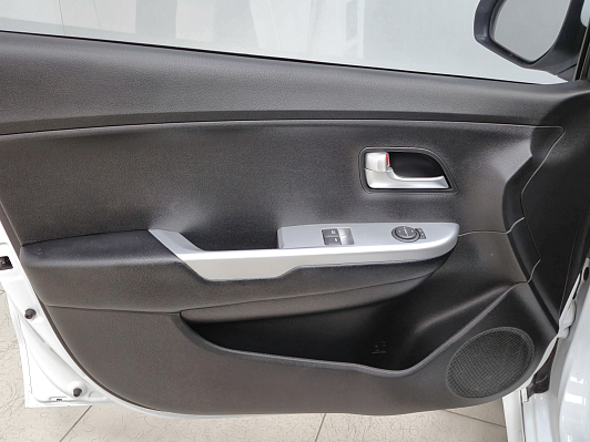 Kia Rio Comfort, 2014 года, пробег 123641 км