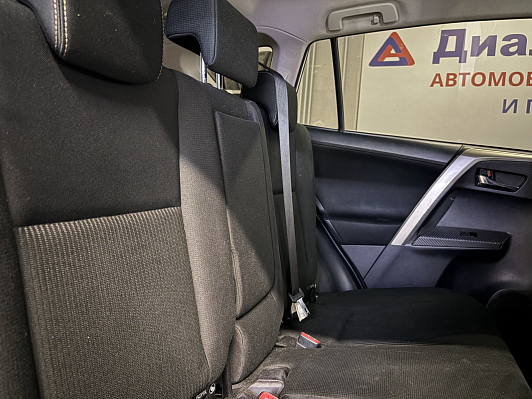 Toyota RAV4, 2015 года, пробег 122000 км
