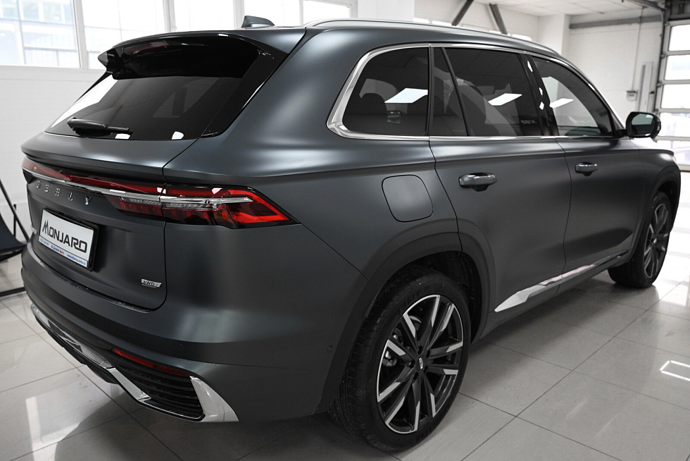 Geely Monjaro Флагман, серый