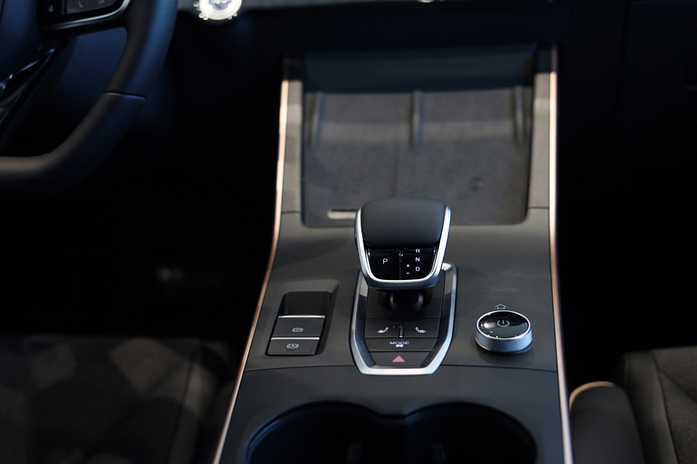 Omoda C5 Стиль, черный