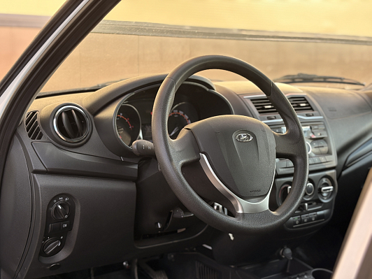 Lada (ВАЗ) Granta Luxe, 2018 года, пробег 71000 км