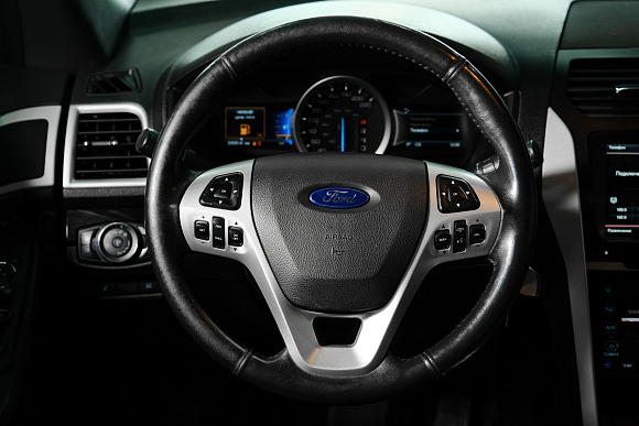 Ford Explorer Limited, 2013 года, пробег 200500 км