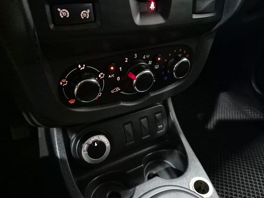 Renault Duster Expression, 2015 года, пробег 195067 км