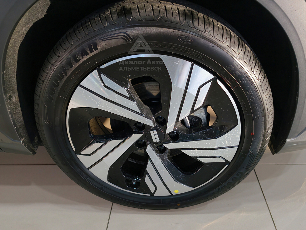 Geely EX5 Макс, серый