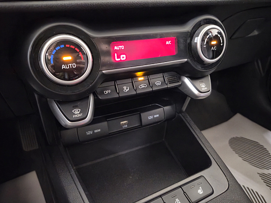 Kia Rio Prestige, 2021 года, пробег 116470 км