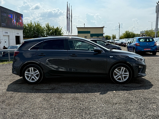 Kia Ceed Luxe, 2018 года, пробег 131153 км