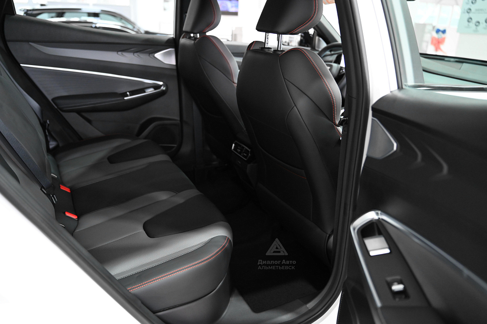 Geely Cityray Спорт, белый