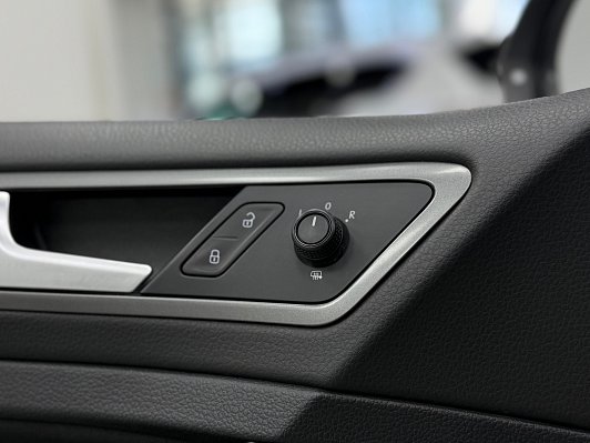 Volkswagen Golf, 2014 года, пробег 300000 км