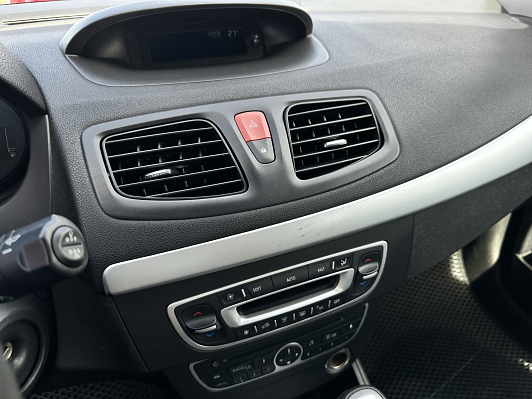 Renault Megane, 2011 года, пробег 207850 км