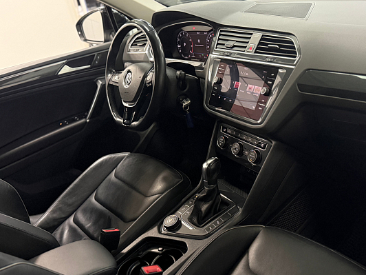 Volkswagen Tiguan Highline, 2017 года, пробег 57000 км