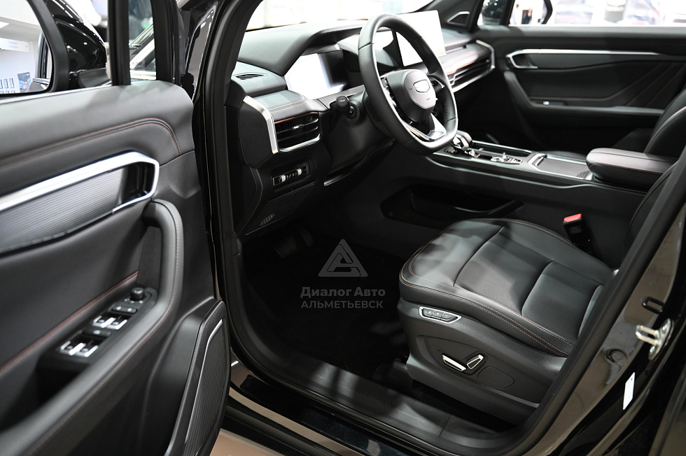 Geely Okavango Флагман, черный