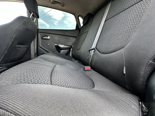 Kia Rio, 2015 года, пробег 182000 км