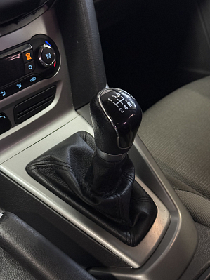 Ford Focus SYNC Edition, 2015 года, пробег 255000 км