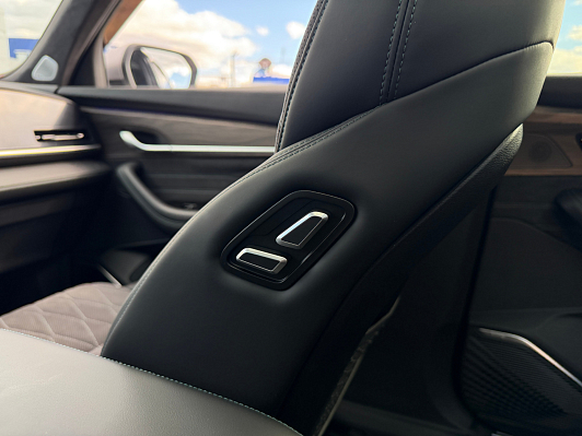Geely Monjaro, 2025 года, пробег 11500 км