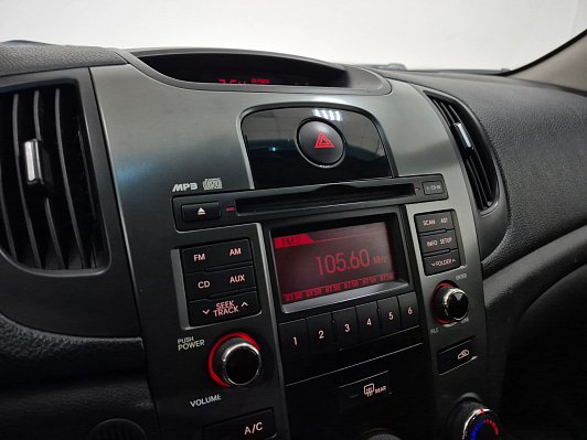 Kia Cerato, 2011 года, пробег 208550 км