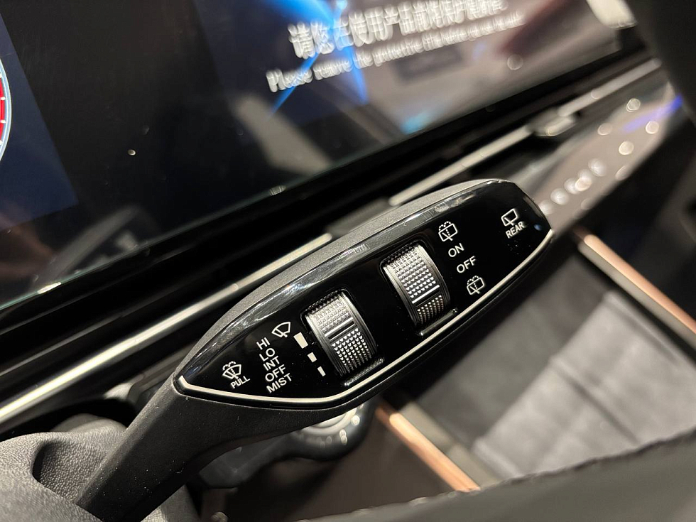 Omoda C5 Fun, серебряный