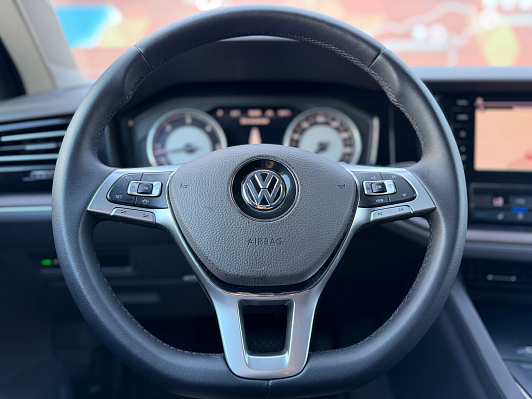 Volkswagen Touareg Status, 2019 года, пробег 256000 км