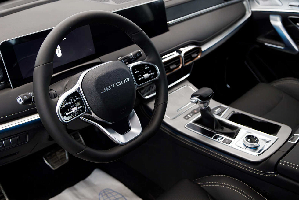 JETOUR X70 PLUS Luxury, черный