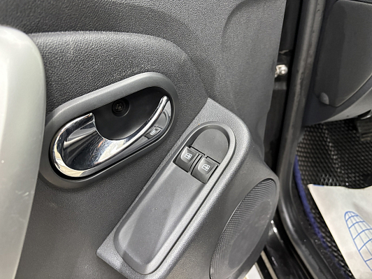 Nissan Terrano Elegance, 2017 года, пробег 104000 км