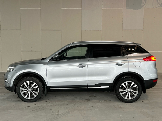 Geely Atlas Luxury, 2021 года, пробег 67000 км